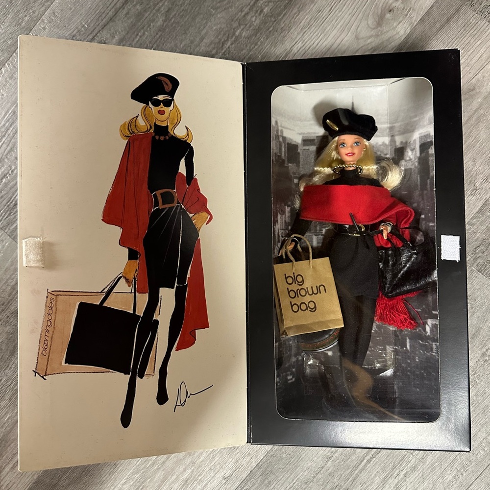 1995 Limited Edition Bloomingdales Barbie Donna Karan York Doll